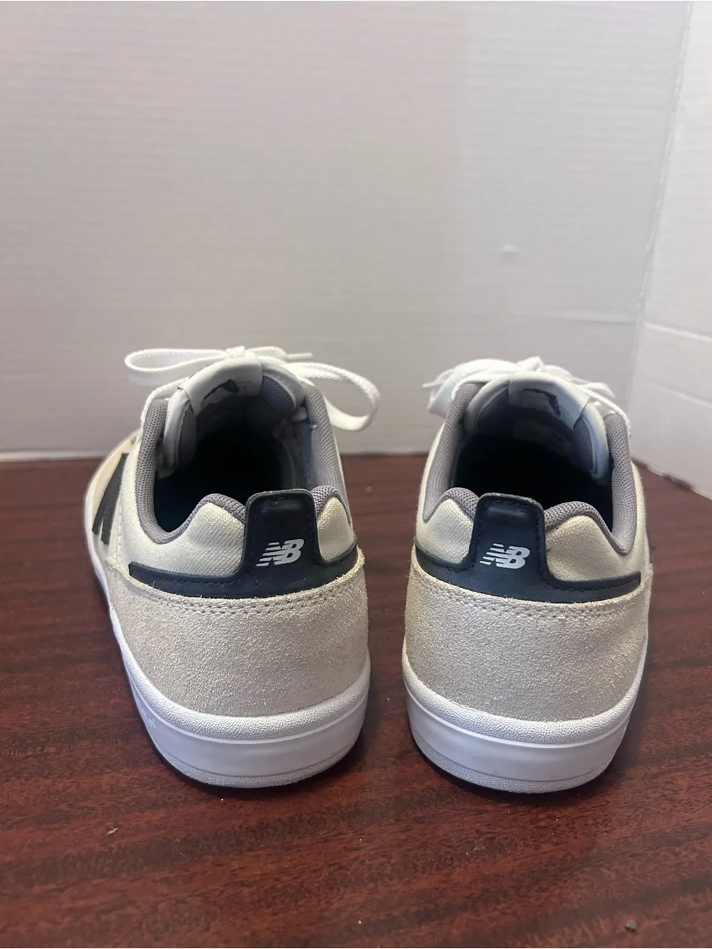 New Balance low top
